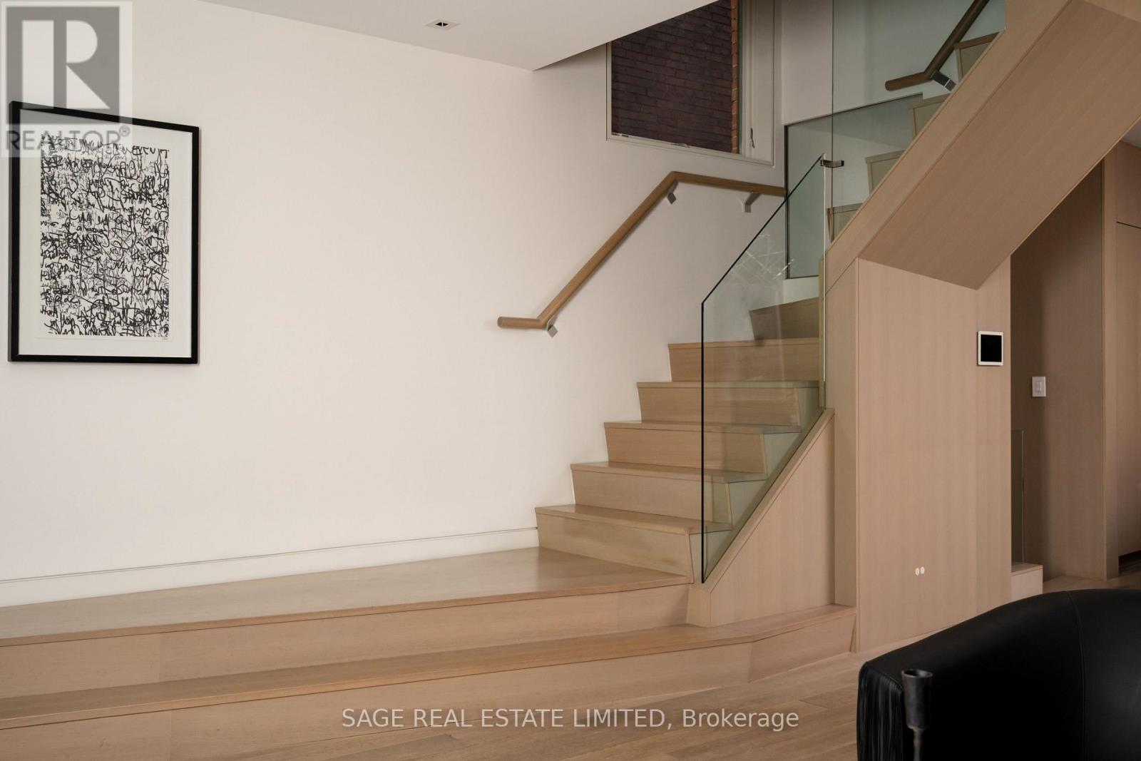 109 Hilton Avenue, Toronto, Ontario  M5R 3E8 - Photo 11 - C12485725