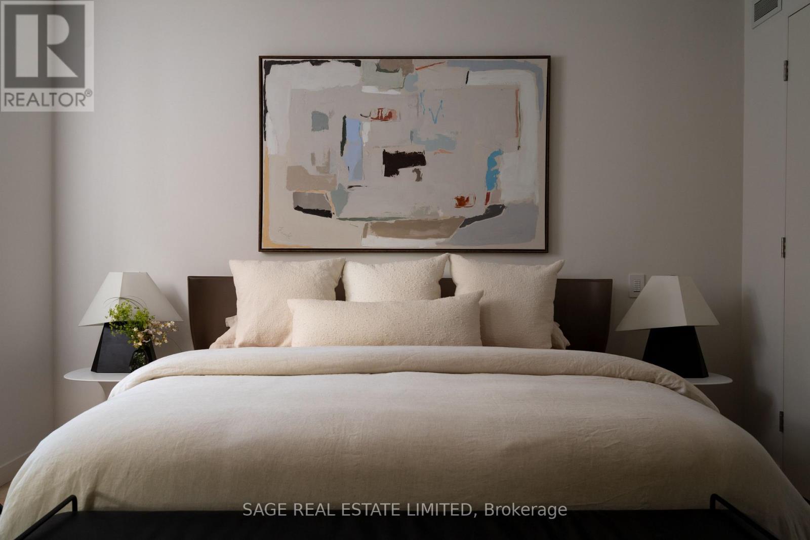 109 Hilton Avenue, Toronto, Ontario  M5R 3E8 - Photo 14 - C12485725