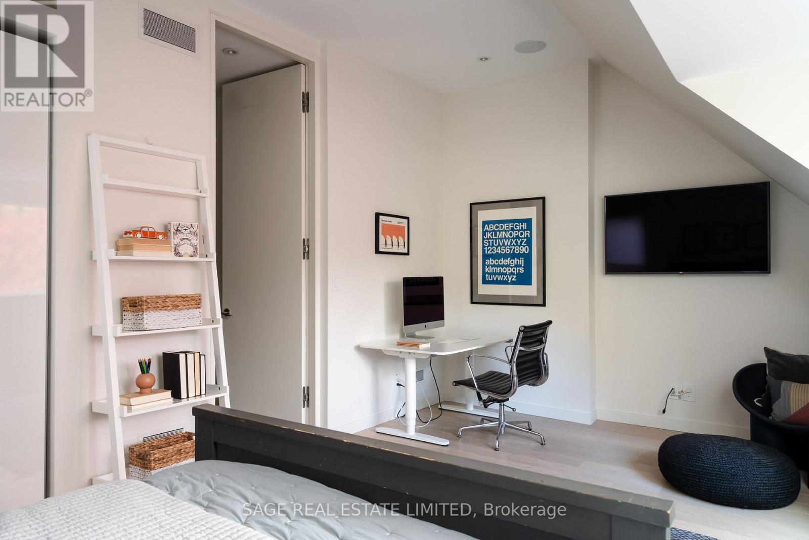 109 Hilton Avenue, Toronto, Ontario  M5R 3E8 - Photo 26 - C12485725