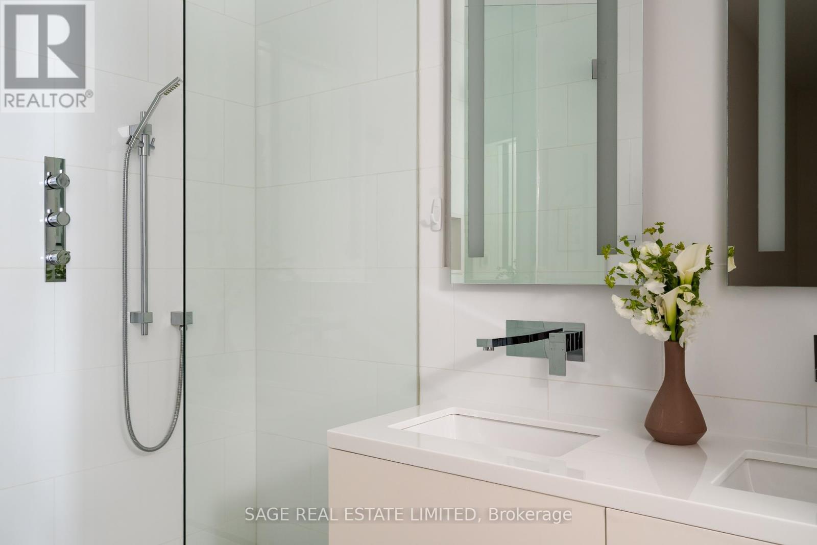 109 Hilton Avenue, Toronto, Ontario  M5R 3E8 - Photo 27 - C12485725