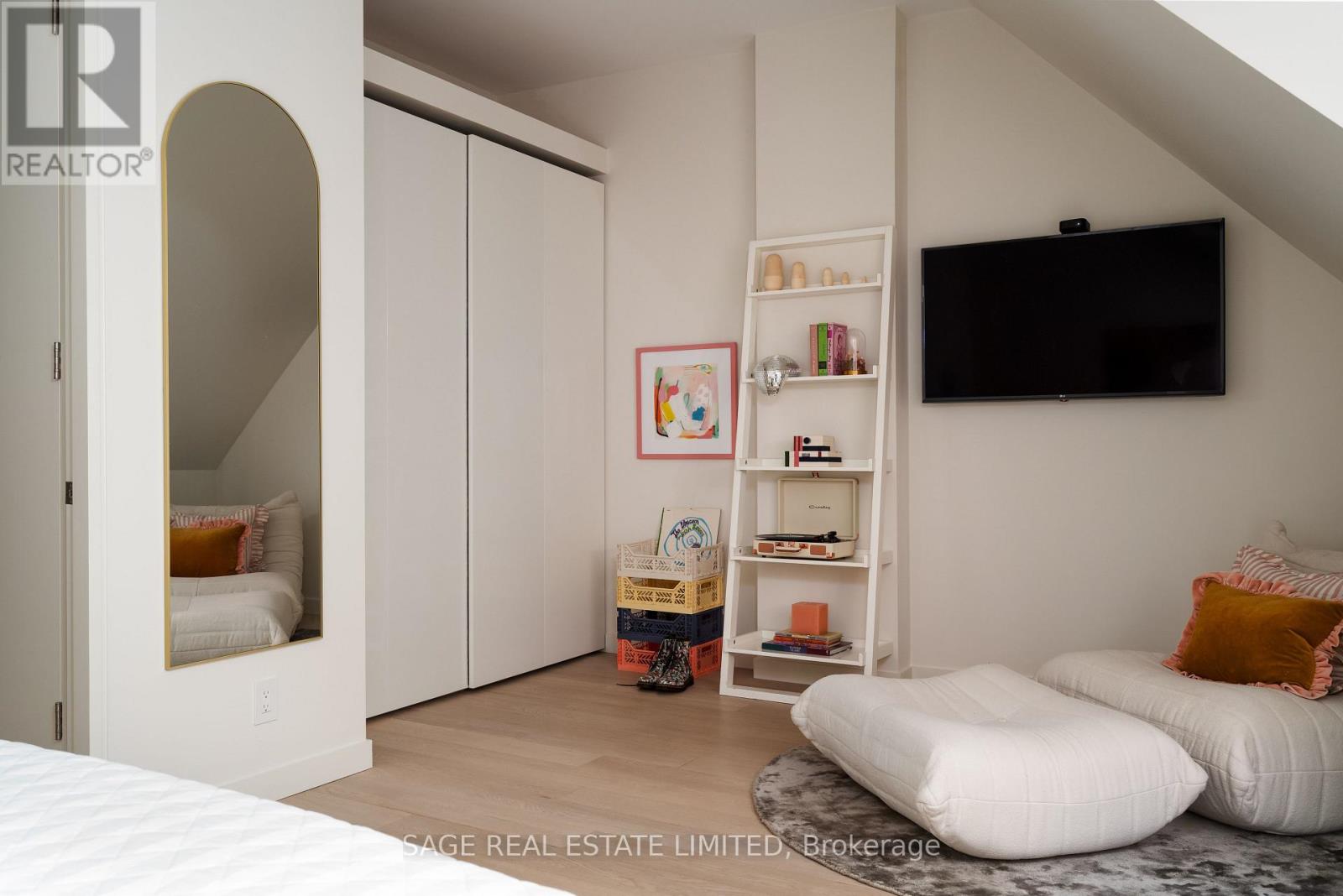 109 Hilton Avenue, Toronto, Ontario  M5R 3E8 - Photo 30 - C12485725