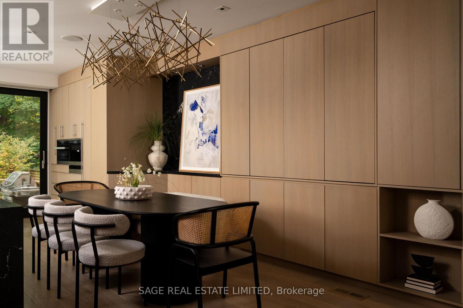 109 Hilton Avenue, Toronto, Ontario  M5R 3E8 - Photo 5 - C12485725