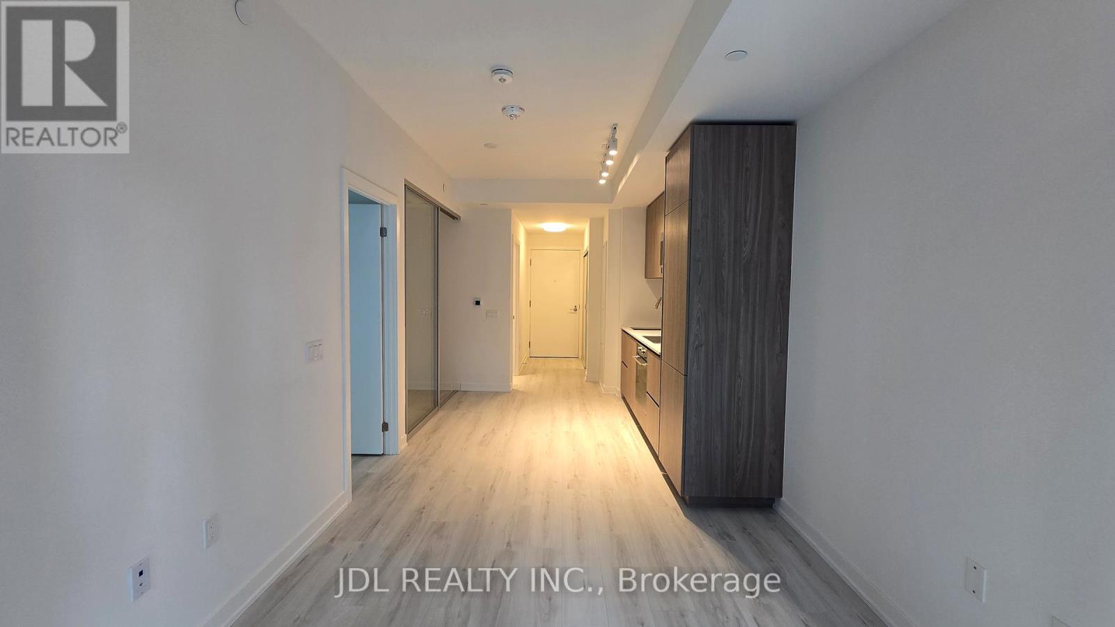 1204 - 110 Broadway Avenue, Toronto, Ontario  M4P 1V7 - Photo 3 - C12485747