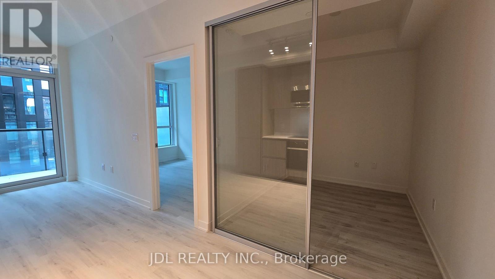 1204 - 110 Broadway Avenue, Toronto, Ontario  M4P 1V7 - Photo 5 - C12485747