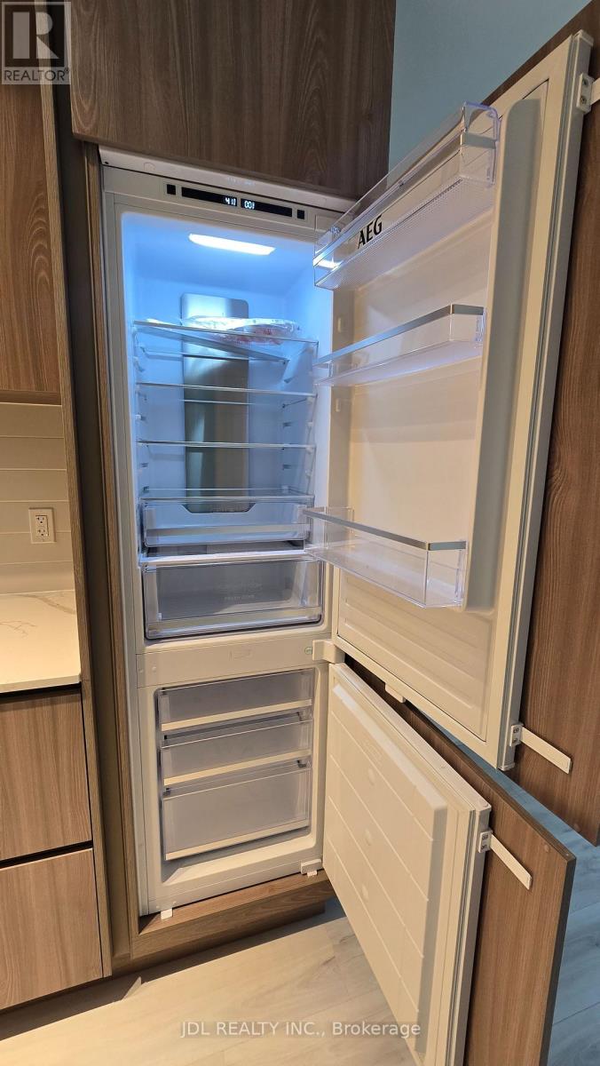 1204 - 110 Broadway Avenue, Toronto, Ontario  M4P 1V7 - Photo 6 - C12485747