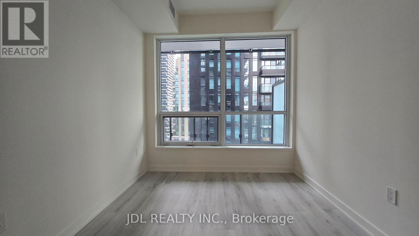 1204 - 110 Broadway Avenue, Toronto, Ontario  M4P 1V7 - Photo 8 - C12485747