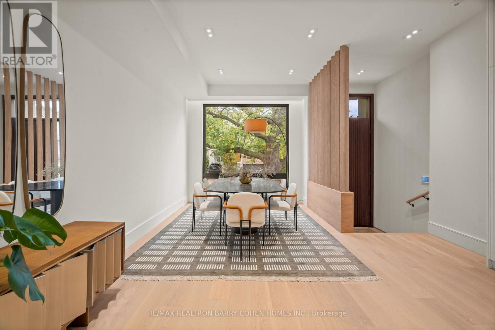 353 Broadway Avenue, Toronto (Bridle Path-Sunnybrook-York Mills), Ontario  M4P 1W8 - Photo 3 - C12485786