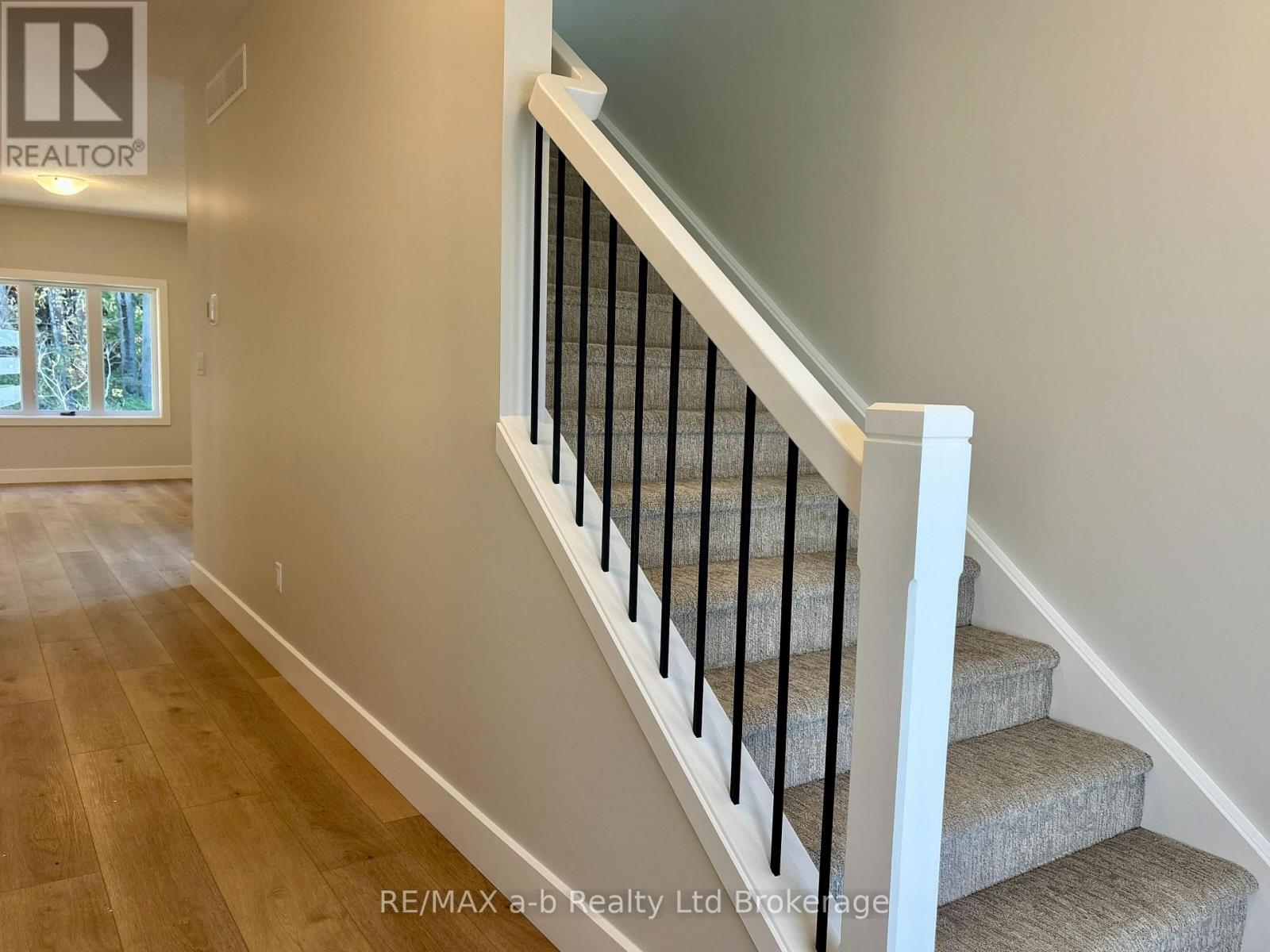 41 Cash Crescent, Ingersoll, Ontario  N5C 0E2 - Photo 8 - X12485818