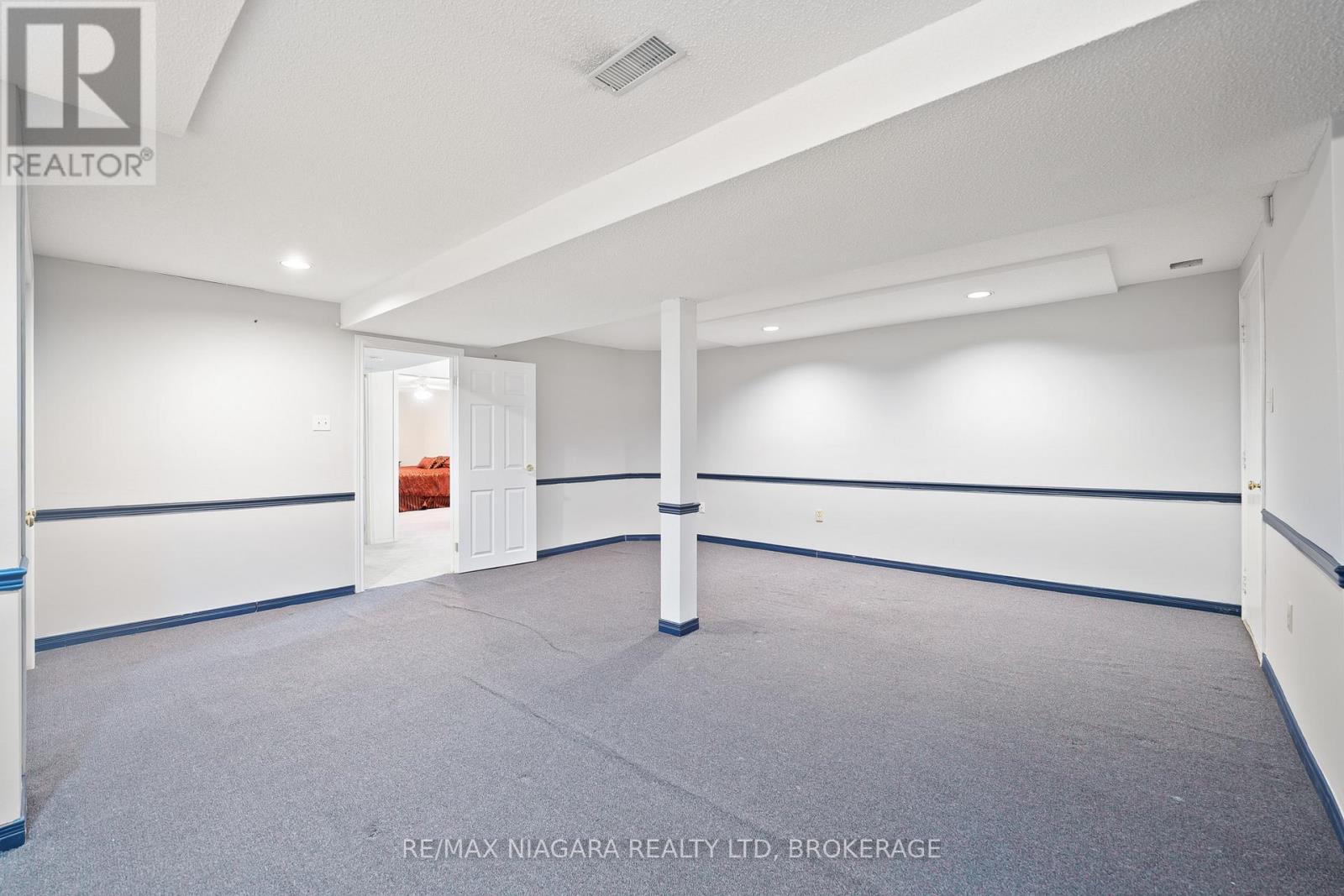 2 - 10 Elderwood Drive, St. Catharines, Ontario  L2S 3G3 - Photo 27 - X12485816