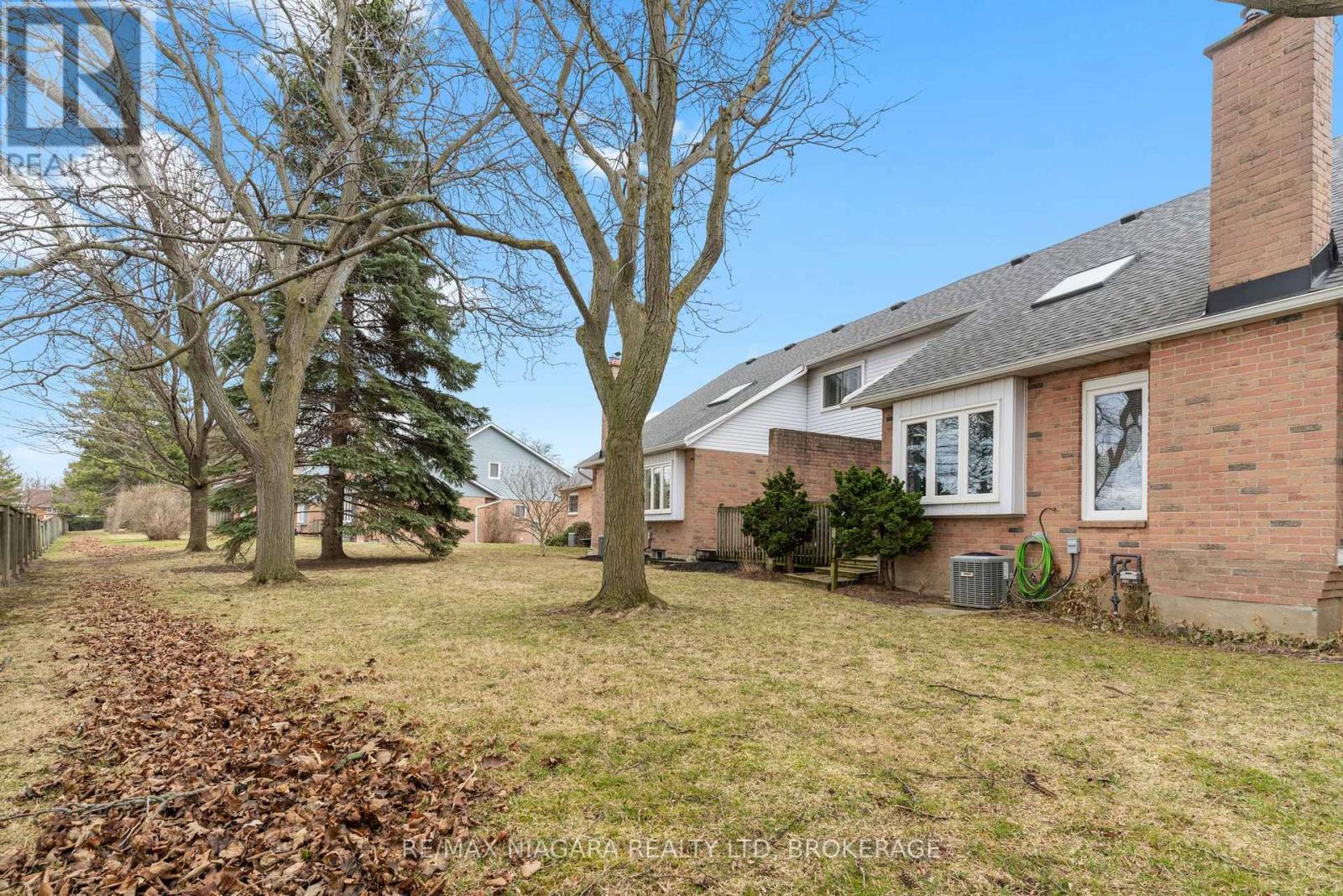 2 - 10 Elderwood Drive, St. Catharines, Ontario  L2S 3G3 - Photo 29 - X12485816