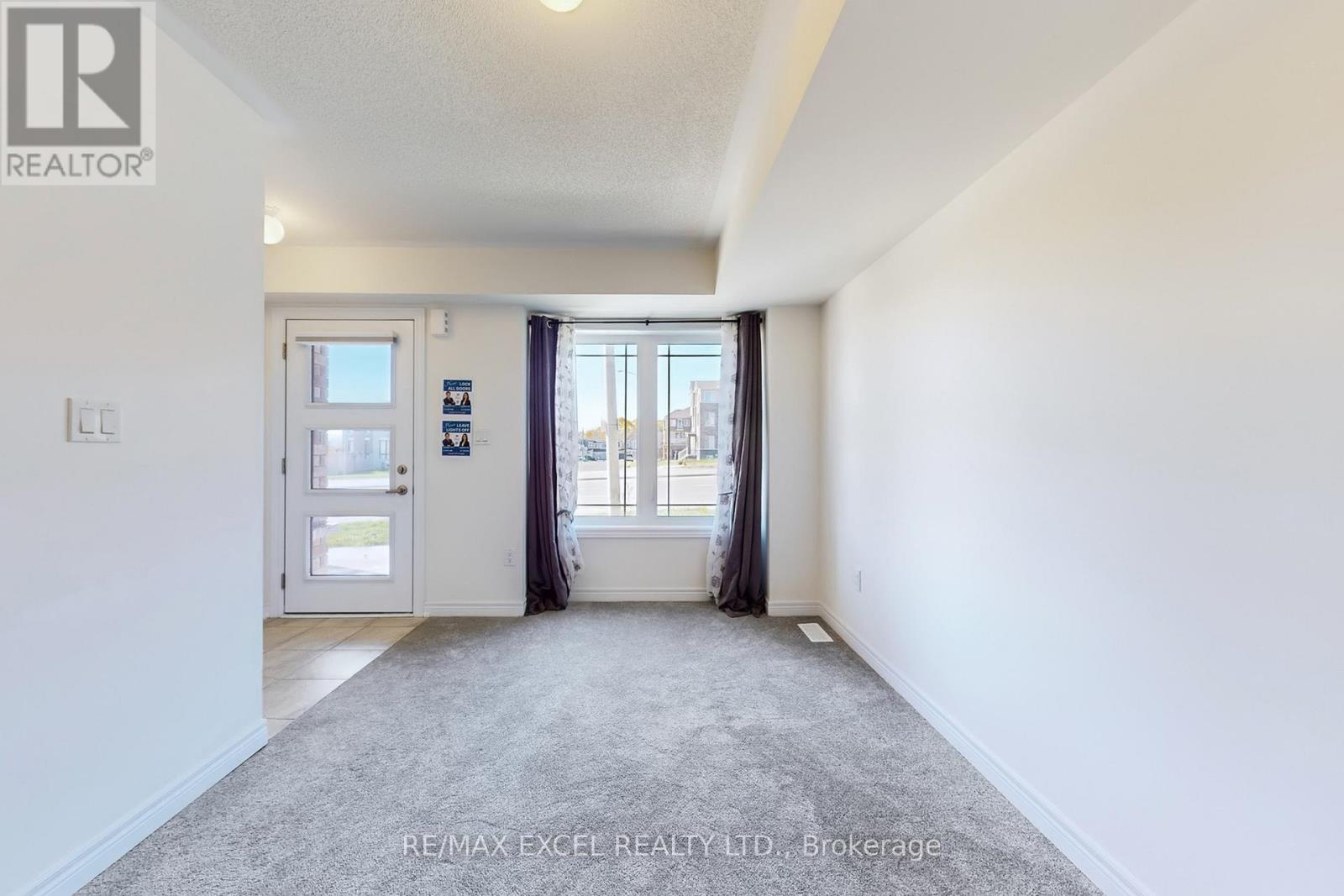 2839 Whites Road, Pickering, Ontario  L1X 0P4 - Photo 9 - E12485636