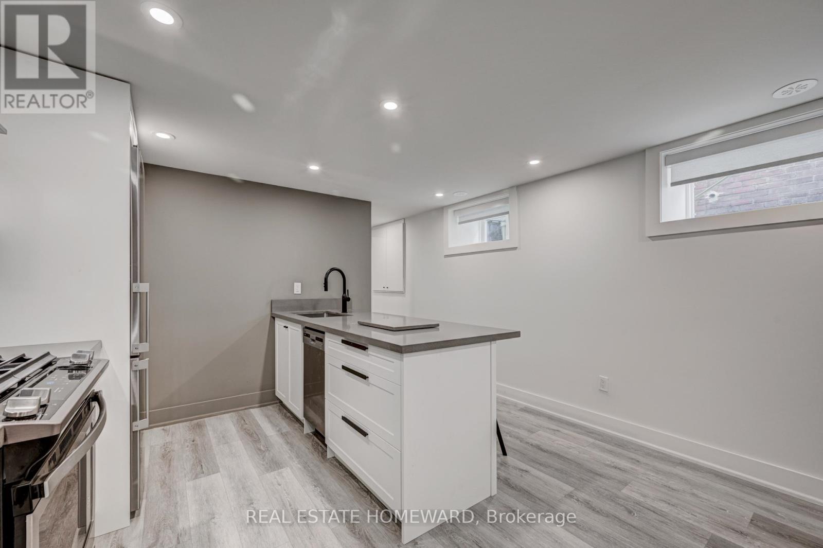 B - 40 Dewhurst Boulevard, Toronto, Ontario  M4J 3H9 - Photo 11 - E12485639