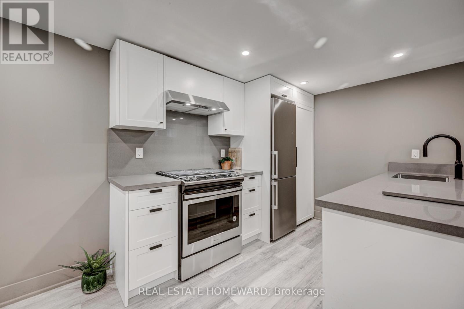 B - 40 Dewhurst Boulevard, Toronto, Ontario  M4J 3H9 - Photo 12 - E12485639