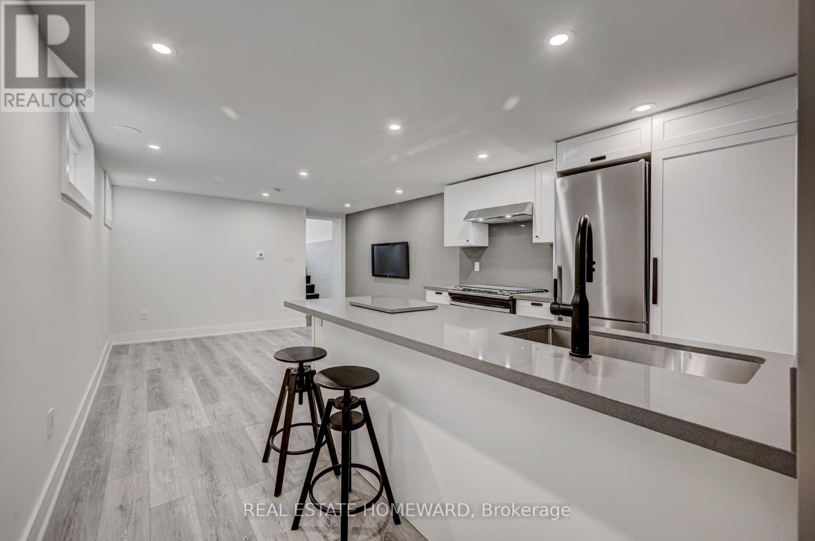 B - 40 Dewhurst Boulevard, Toronto, Ontario  M4J 3H9 - Photo 15 - E12485639