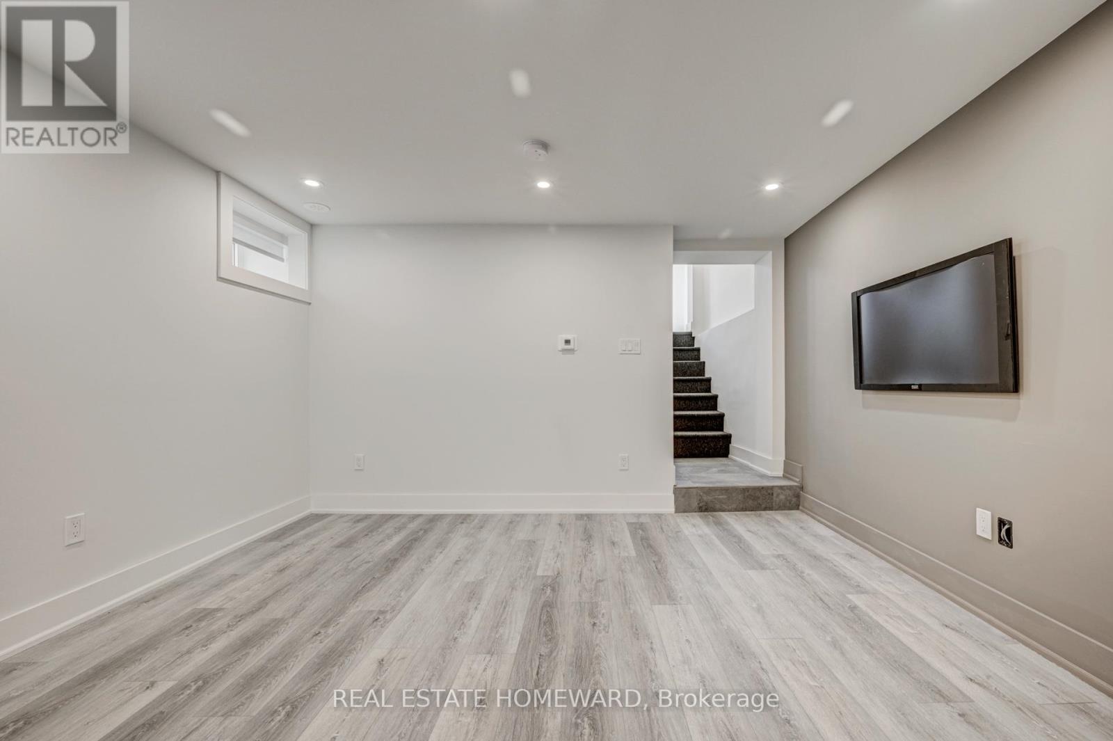 B - 40 Dewhurst Boulevard, Toronto, Ontario  M4J 3H9 - Photo 6 - E12485639