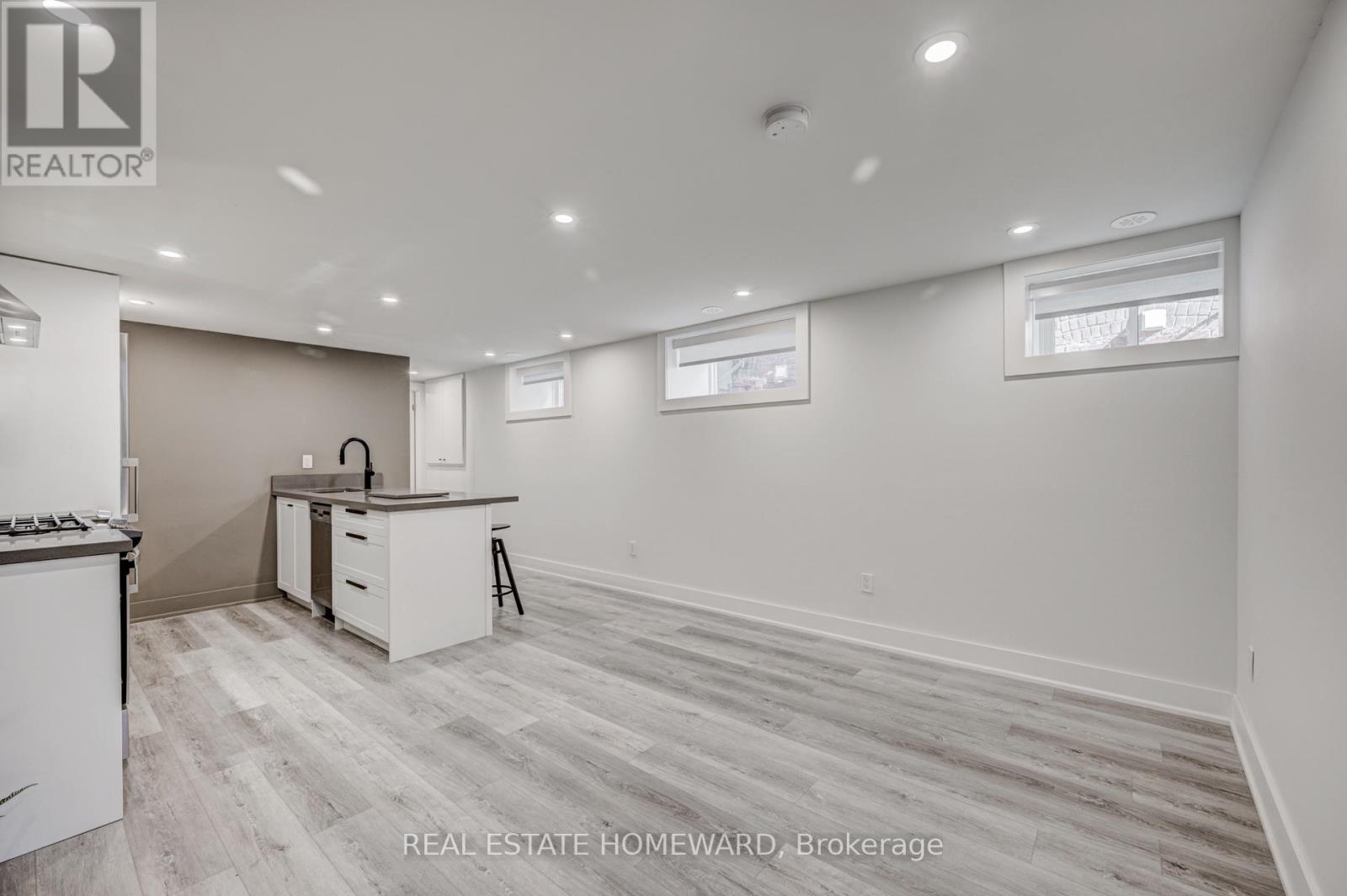 B - 40 Dewhurst Boulevard, Toronto, Ontario  M4J 3H9 - Photo 7 - E12485639