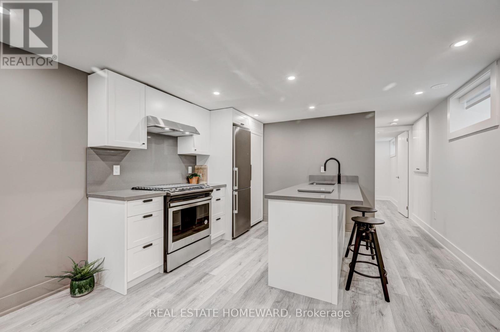 B - 40 Dewhurst Boulevard, Toronto, Ontario  M4J 3H9 - Photo 9 - E12485639