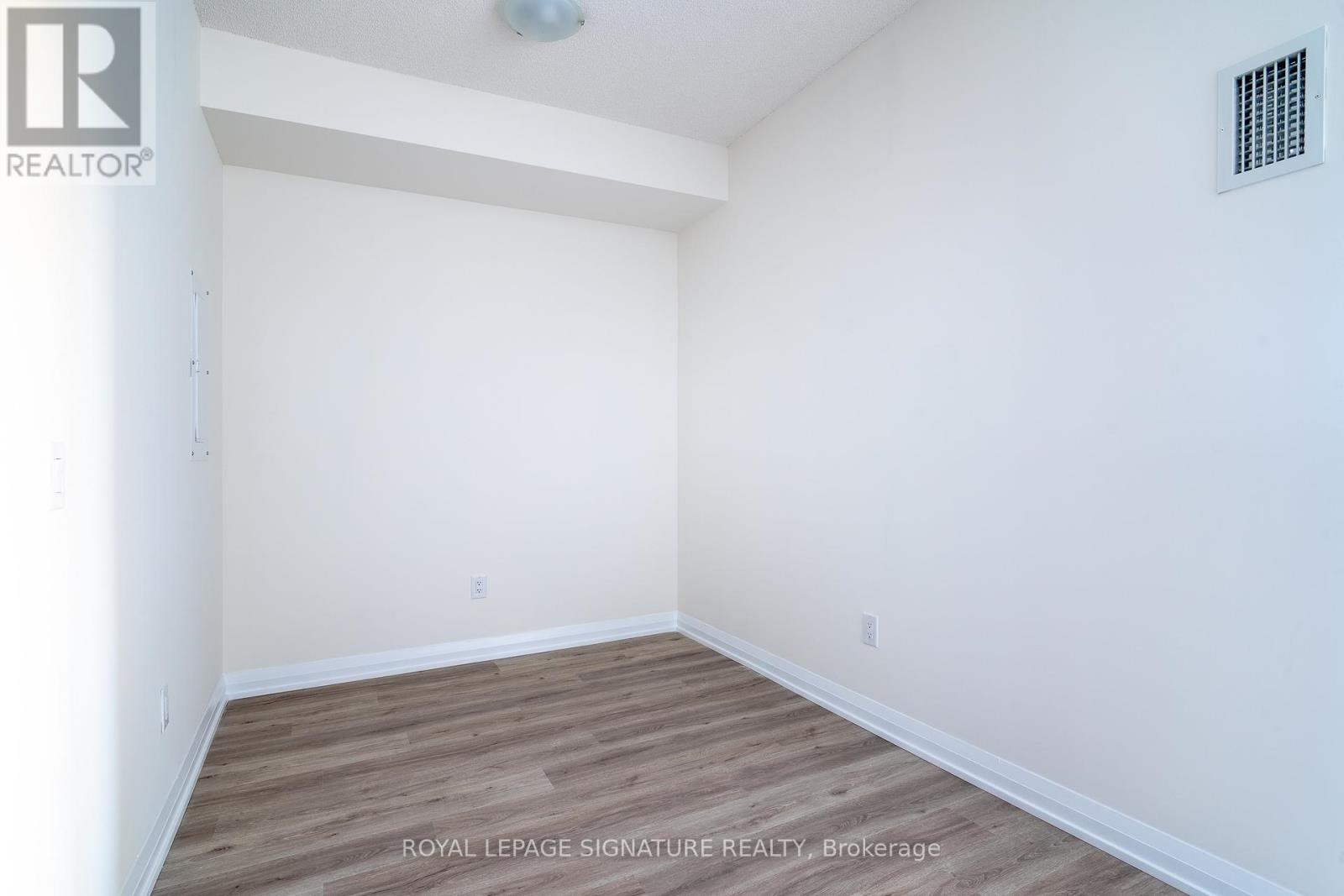2303 - 3260 Sheppard Avenue E, Toronto, Ontario  M1T 3K3 - Photo 13 - E12485657