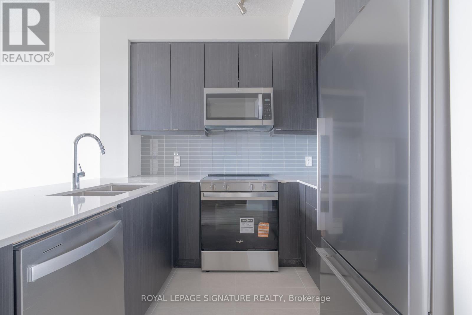 2303 - 3260 Sheppard Avenue E, Toronto, Ontario  M1T 3K3 - Photo 3 - E12485657