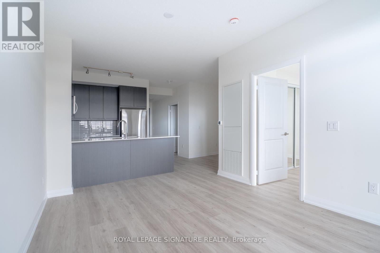 2303 - 3260 Sheppard Avenue E, Toronto, Ontario  M1T 3K3 - Photo 9 - E12485657