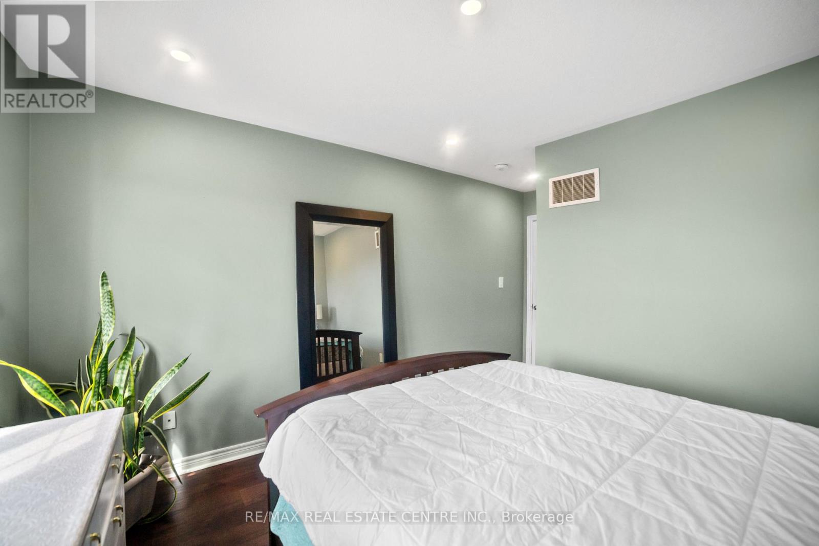 1106 Cactus Crescent, Pickering, Ontario  L1X 0G9 - Photo 32 - E12485660