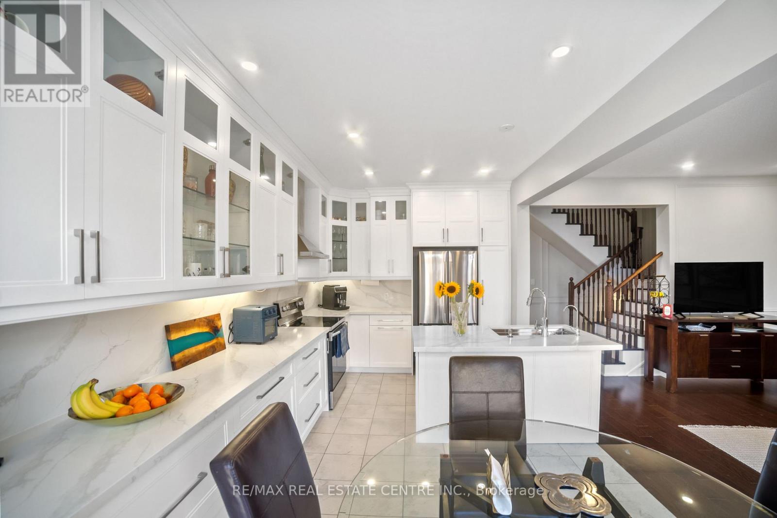 1106 Cactus Crescent, Pickering, Ontario  L1X 0G9 - Photo 8 - E12485660