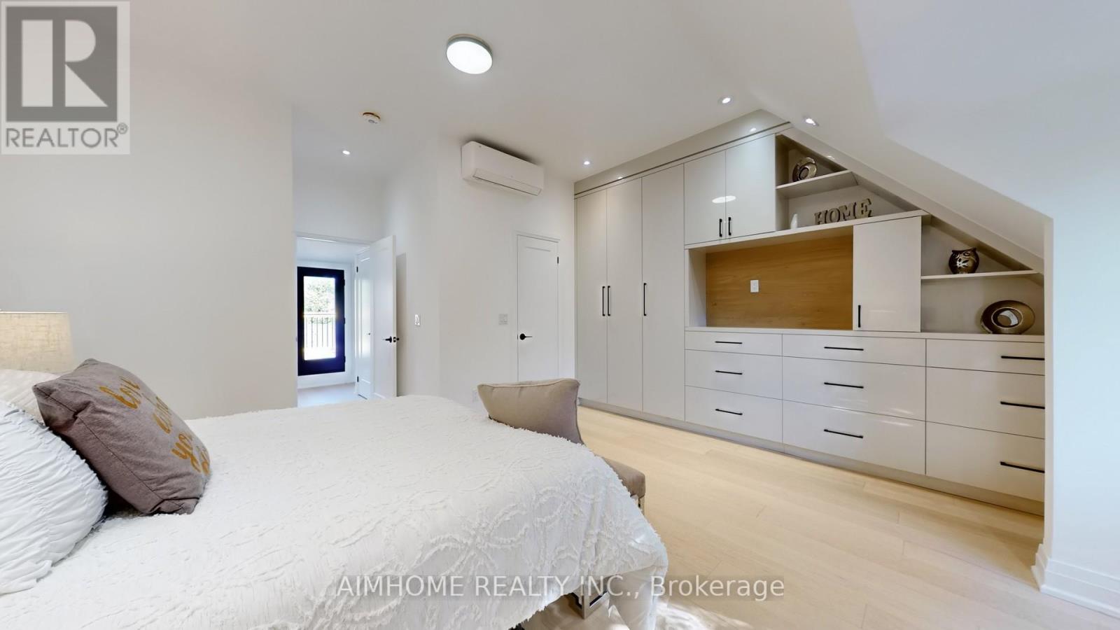 38 Sparkhall Avenue, Toronto, Ontario  M4K 1G5 - Photo 25 - E12485661