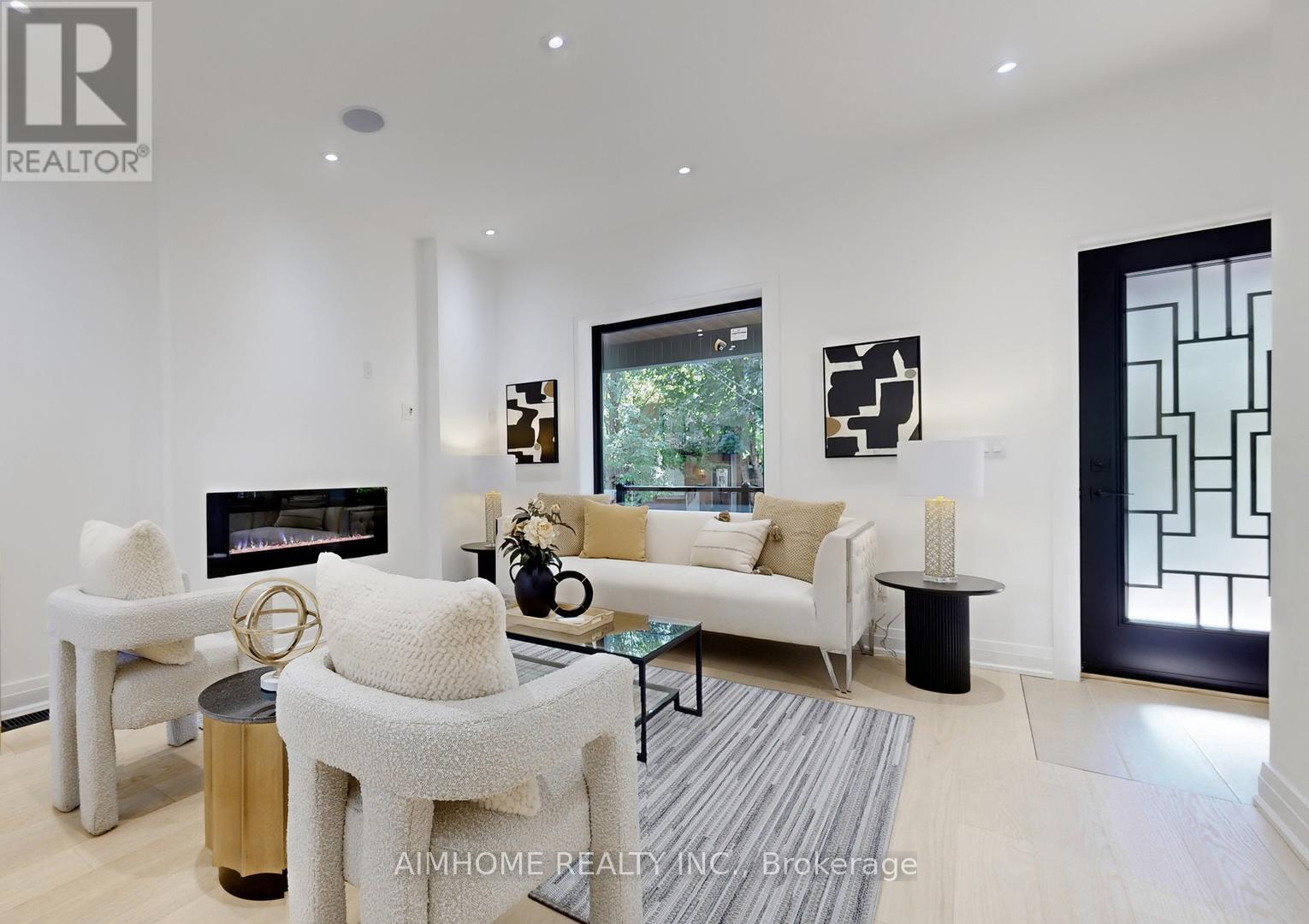 38 Sparkhall Avenue, Toronto, Ontario  M4K 1G5 - Photo 3 - E12485661