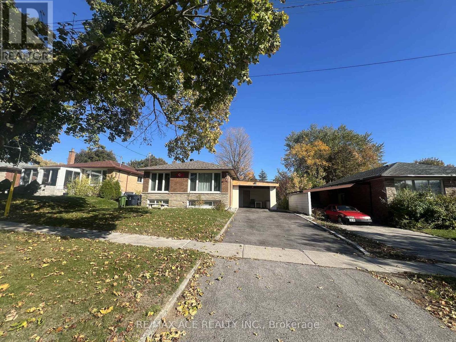 BSMT - 21 ADA CRESCENT, Toronto, Ontario