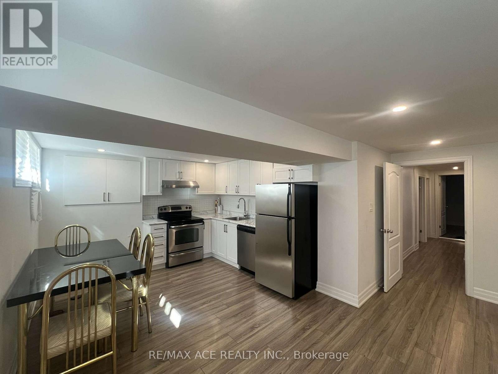 Bsmt - 21 Ada Crescent, Toronto, Ontario  M1P 4A9 - Photo 5 - E12485676