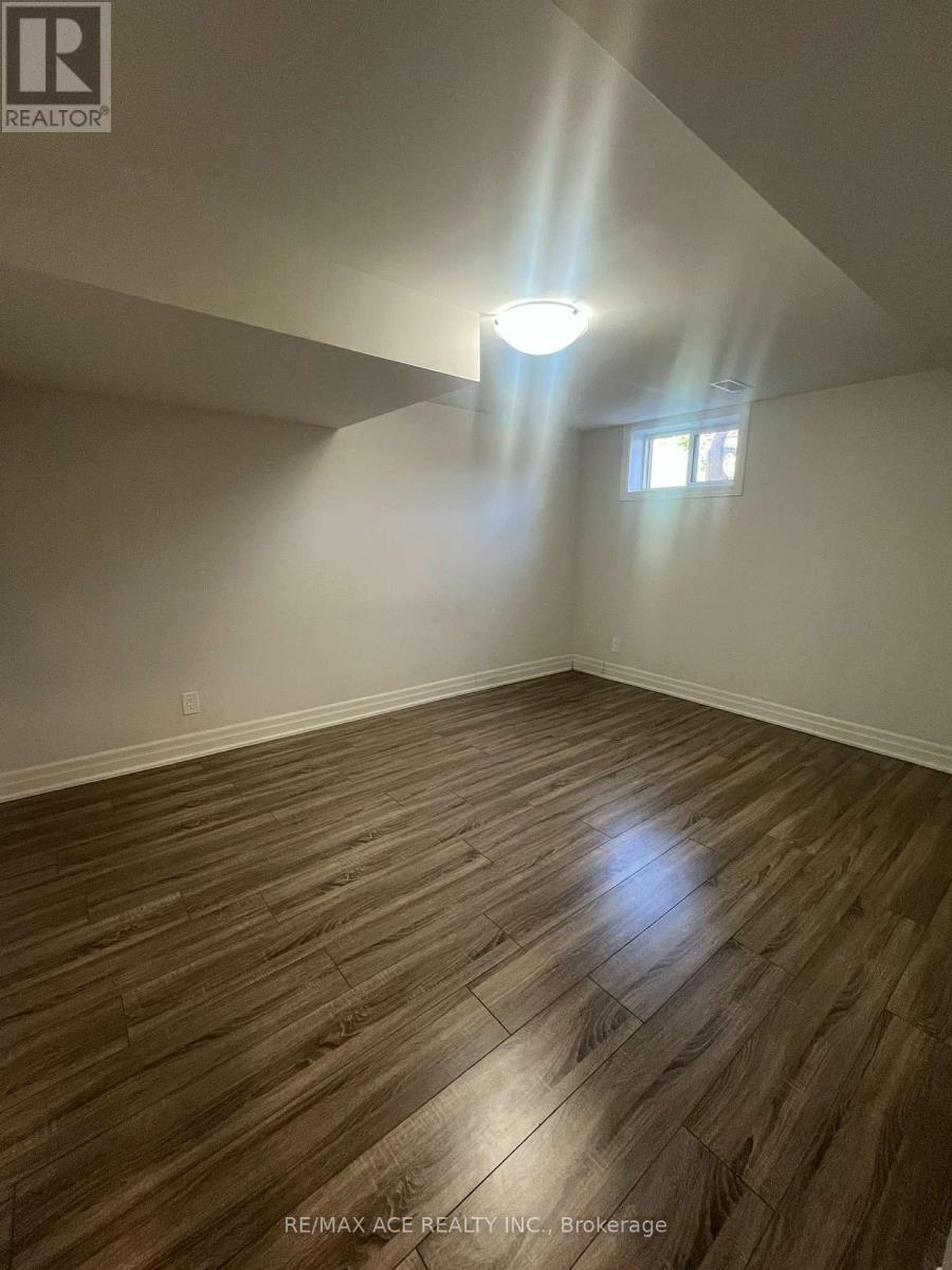 Bsmt - 21 Ada Crescent, Toronto, Ontario  M1P 4A9 - Photo 7 - E12485676