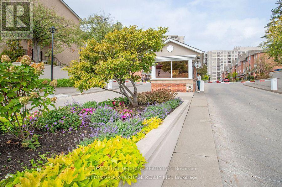 1415 - 1000 The Esplanade N, Pickering, Ontario  L1V 6V4 - Photo 3 - E12485689