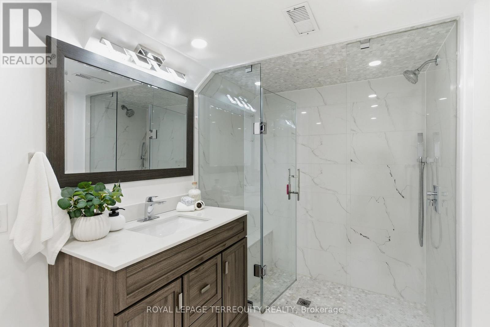 1722 Yardley Street, Oshawa, Ontario  L1K 0B4 - Photo 39 - E12485700