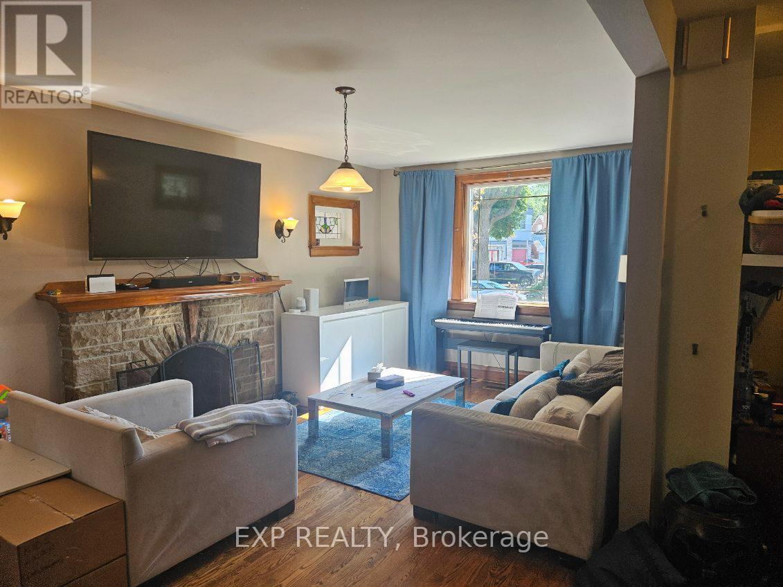 46 Wolverton Avenue, Toronto, Ontario  M4J 3H8 - Photo 5 - E12485779