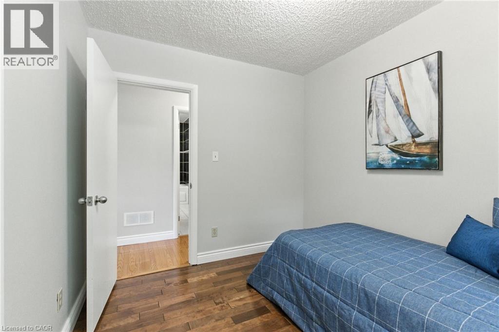 Photo 17 at 10 Sheffield Avenue, Brantford Photo 17 at 10 Sheffield Avenue, Brantford