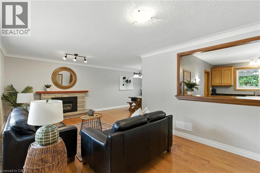 Photo 5 at 10 Sheffield Avenue, Brantford Photo 5 at 10 Sheffield Avenue, Brantford