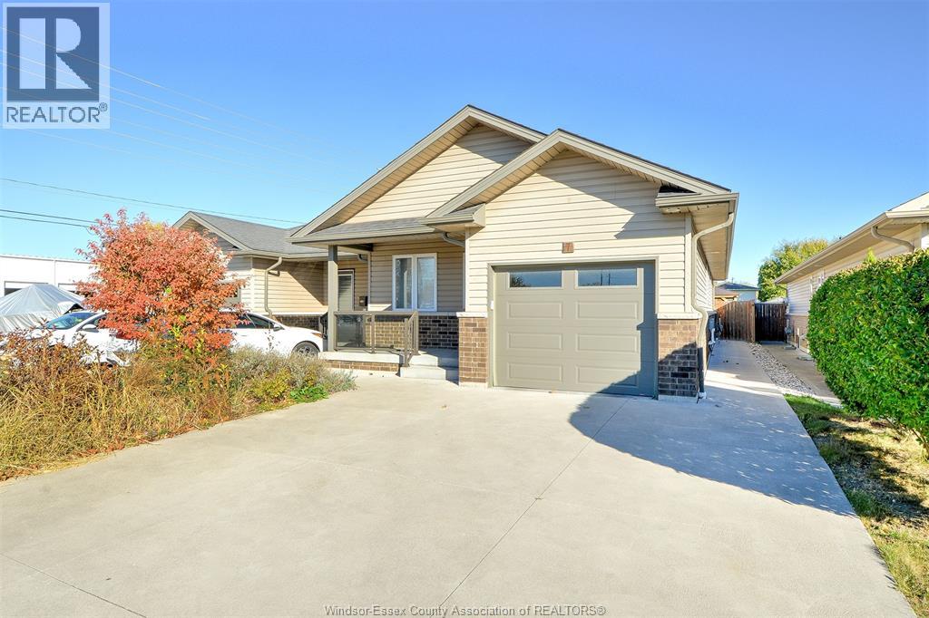 7 Venetian, Amherstburg, Ontario  N9V 2Z9 - Photo 2 - 25027312