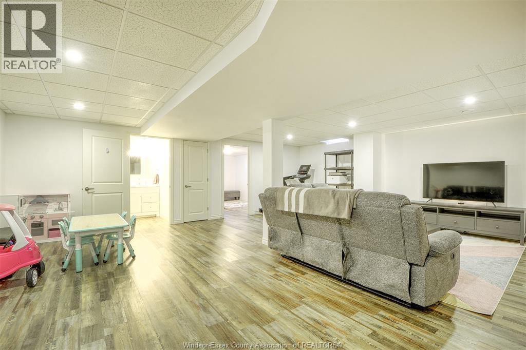 7 Venetian, Amherstburg, Ontario  N9V 2Z9 - Photo 24 - 25027312