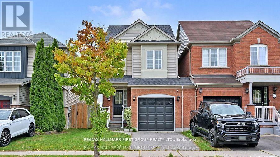 39 ROBIDEAU PLACE, Whitby, Ontario