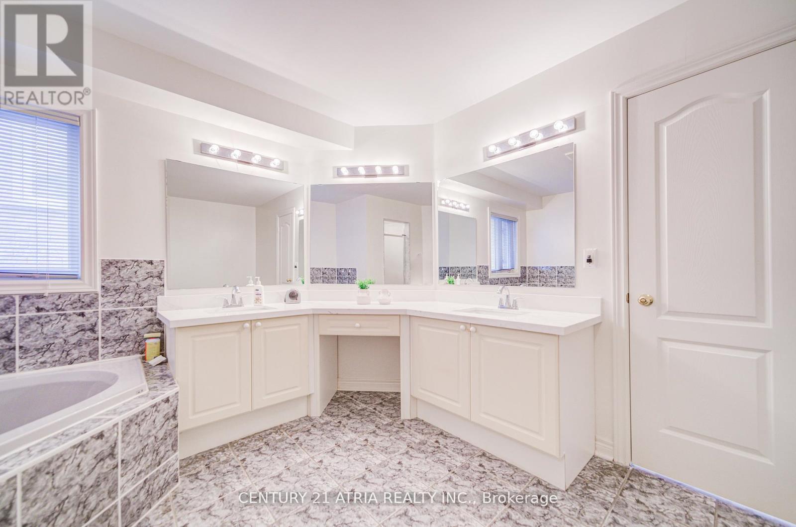 147 Frank Endean Road, Richmond Hill, Ontario  L4S 1S7 - Photo 21 - N12485659