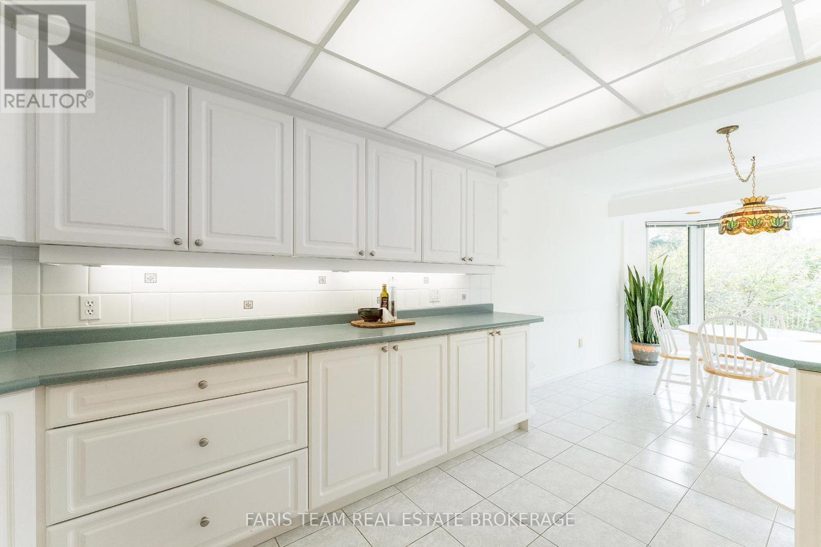 307 - 85 Wellington Street W, Aurora, Ontario  L4G 2P2 - Photo 10 - N12485715