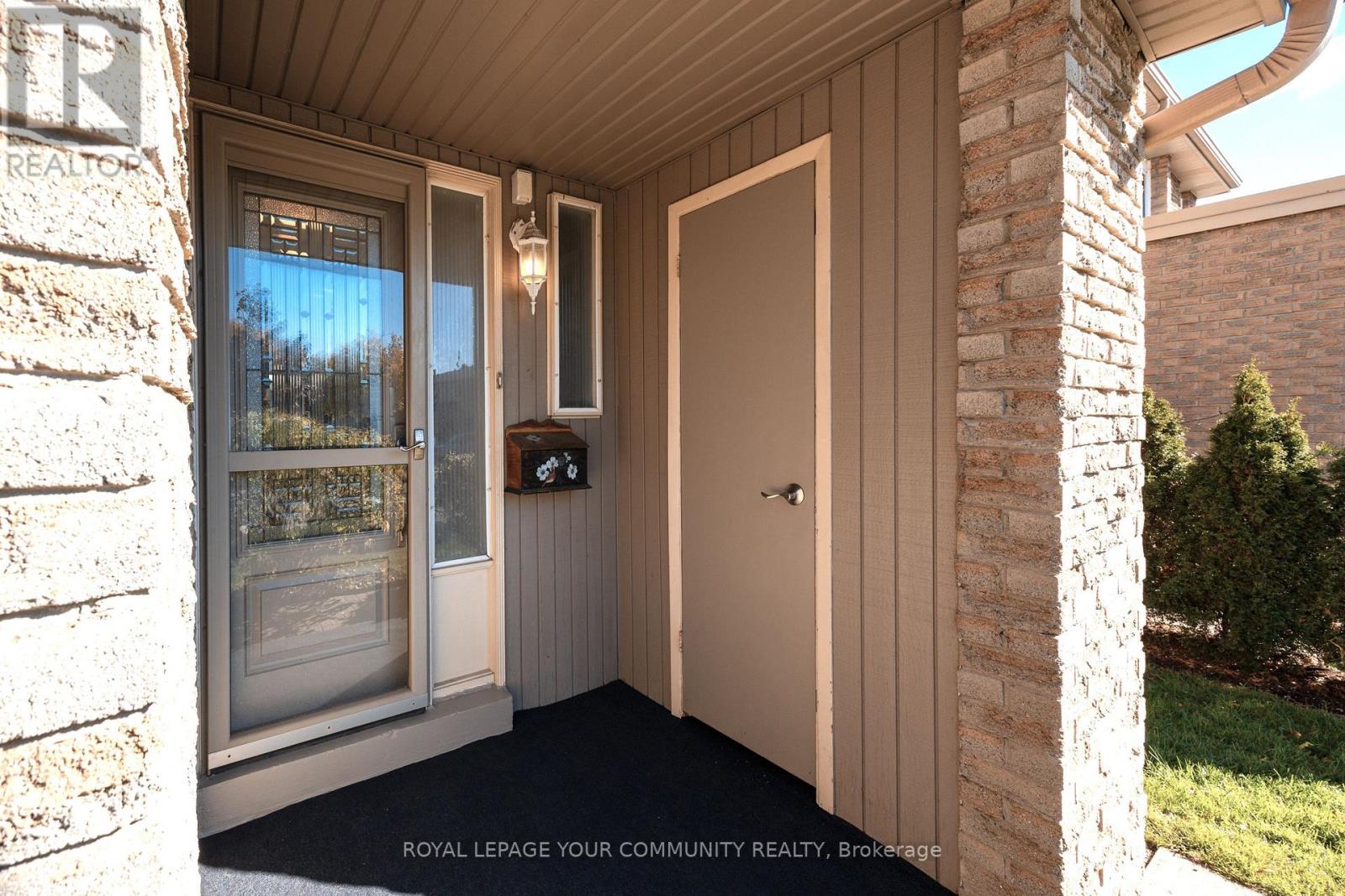 76 Knightsbridge Way, Markham, Ontario  L3P 3W5 - Photo 2 - N12485737