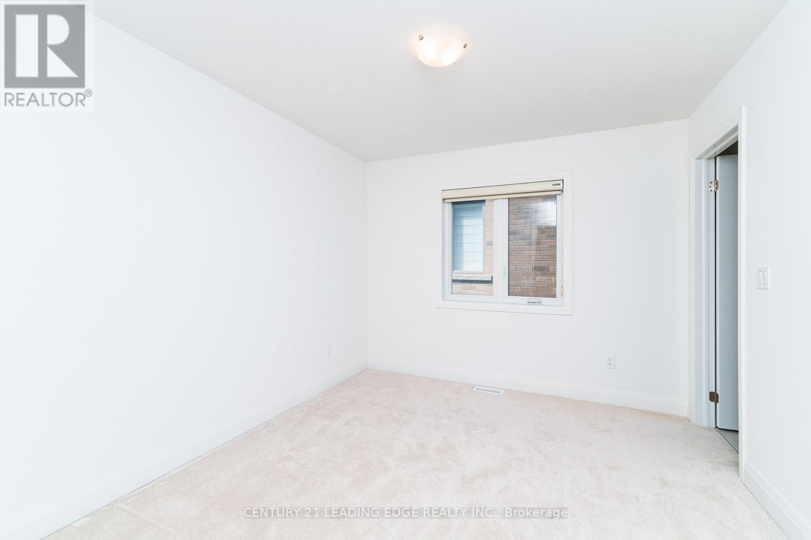 21 Marlene Johnston Drive, East Gwillimbury, Ontario  L9N 0W7 - Photo 10 - N12485748