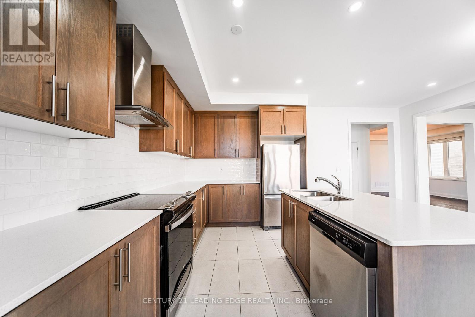 21 Marlene Johnston Drive, East Gwillimbury, Ontario  L9N 0W7 - Photo 22 - N12485748