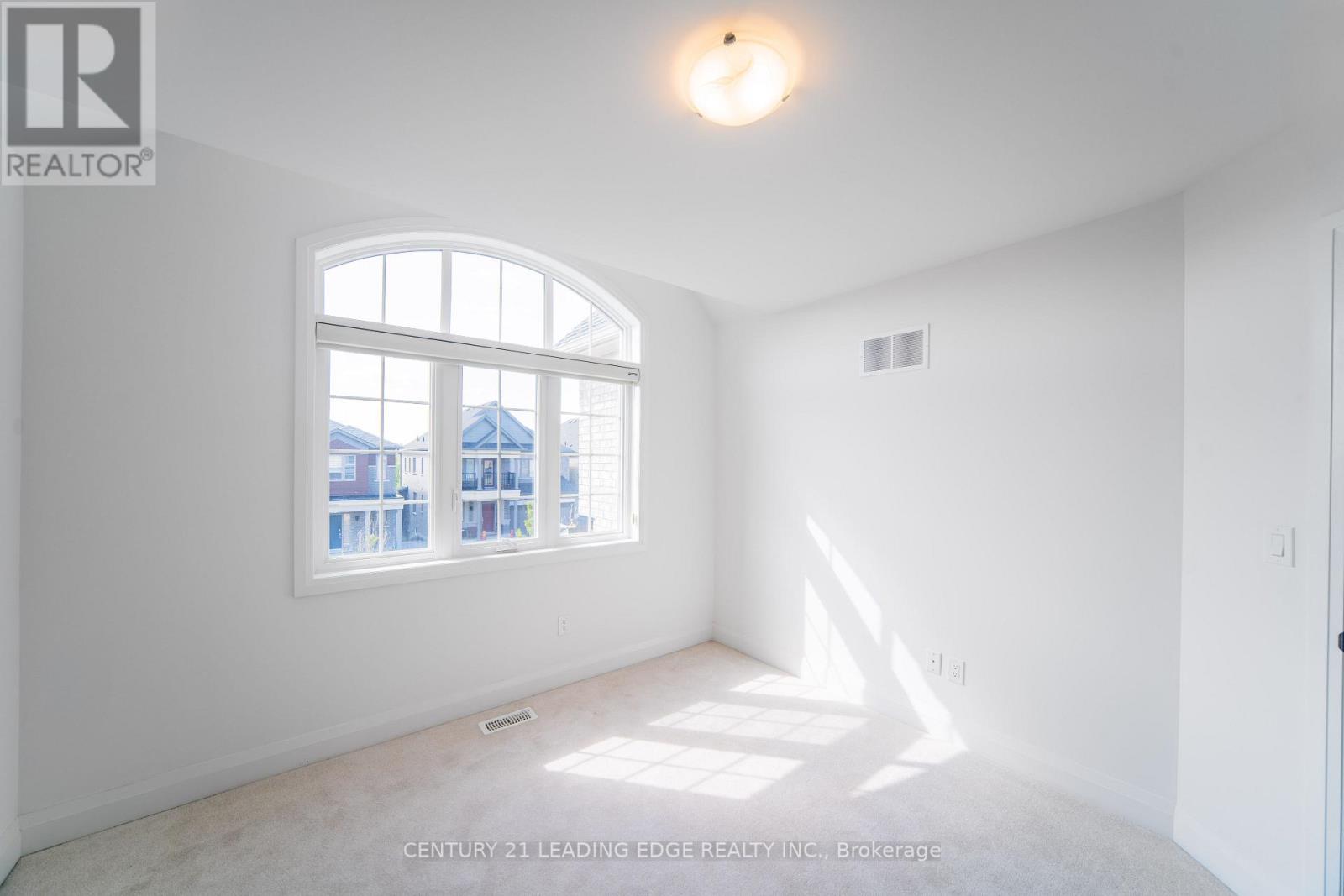 21 Marlene Johnston Drive, East Gwillimbury, Ontario  L9N 0W7 - Photo 30 - N12485748