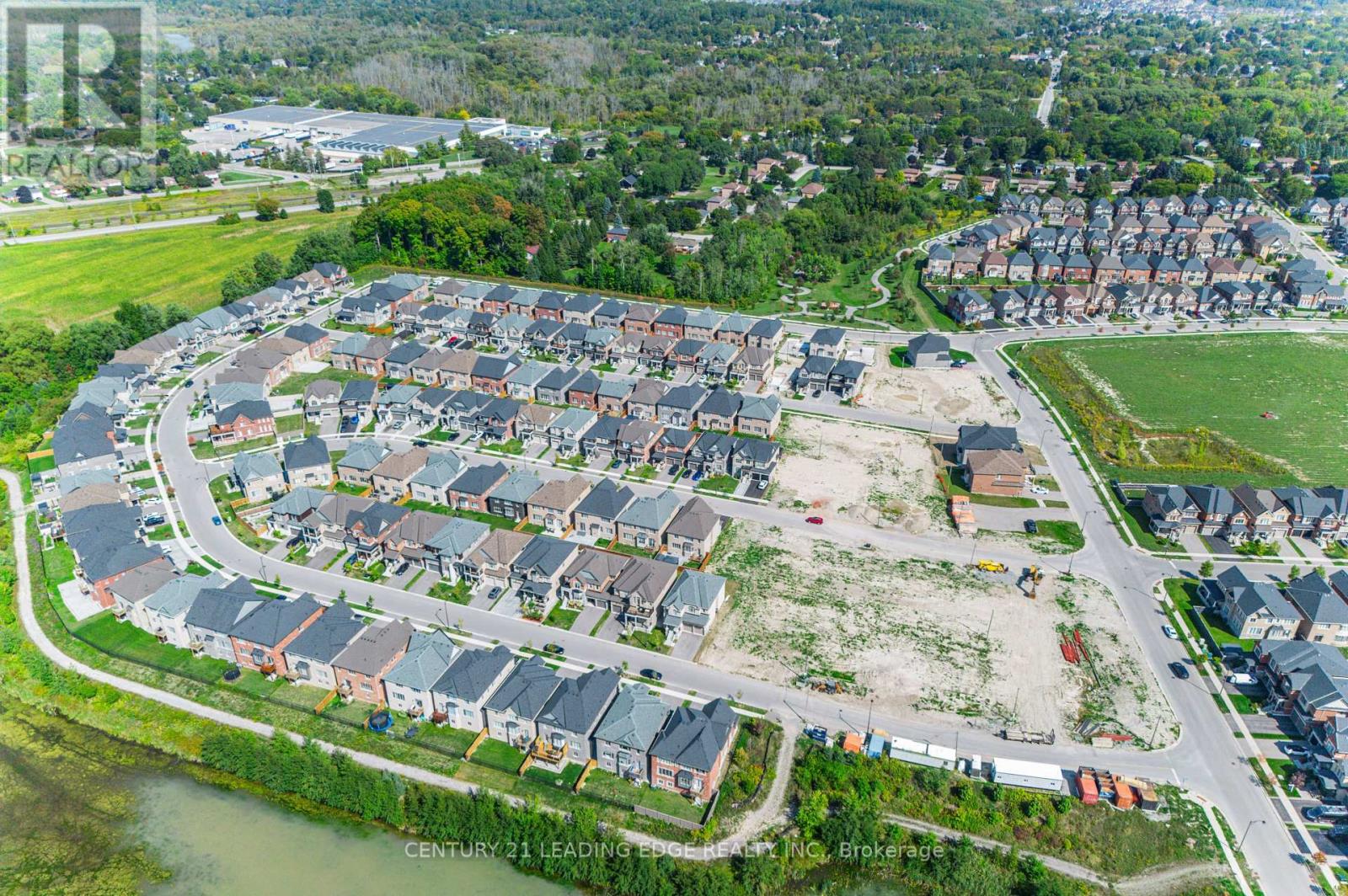 21 Marlene Johnston Drive, East Gwillimbury, Ontario  L9N 0W7 - Photo 4 - N12485748