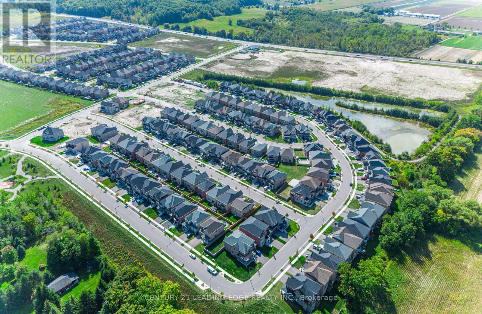 21 Marlene Johnston Drive, East Gwillimbury, Ontario  L9N 0W7 - Photo 6 - N12485748