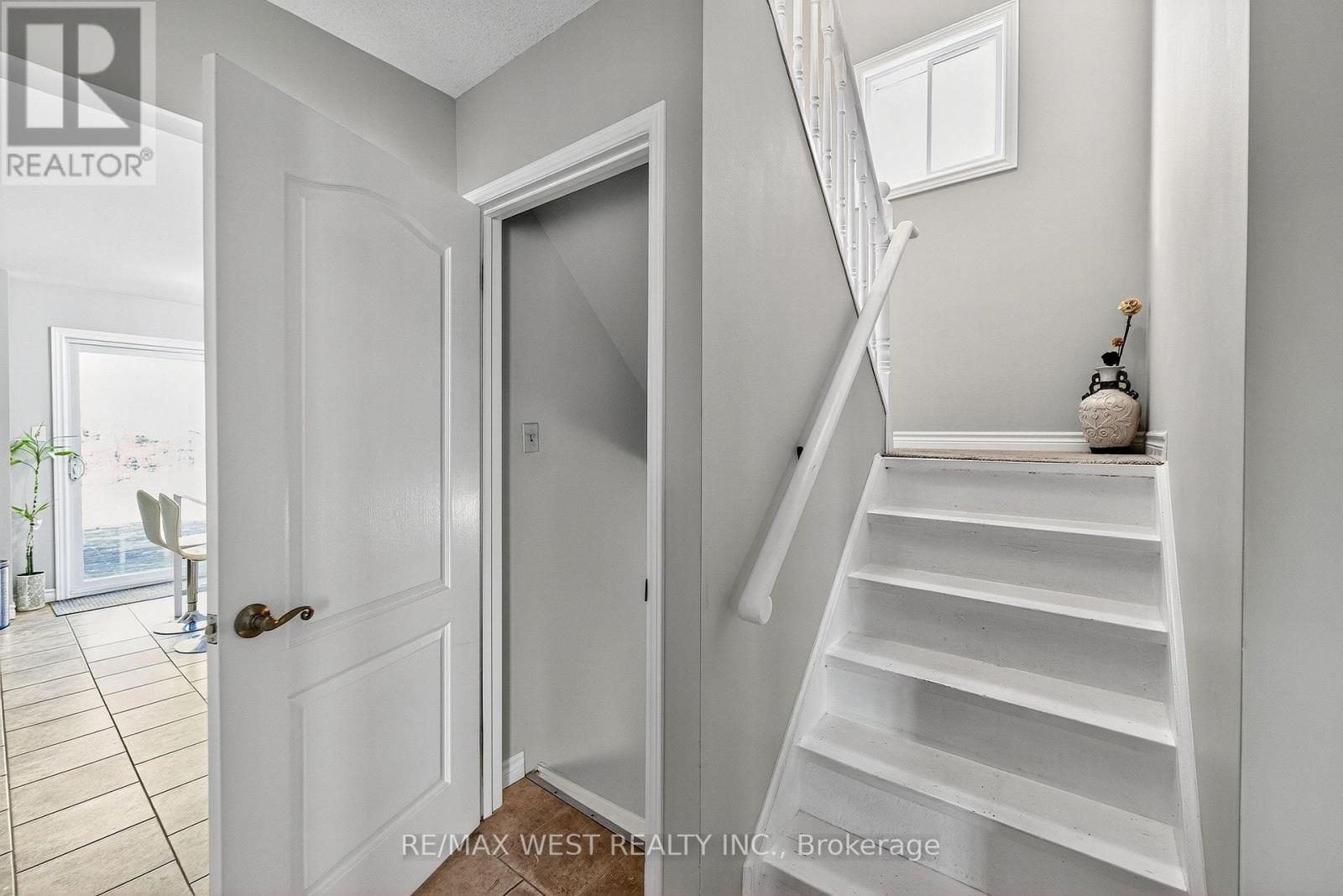 100 Kerr Boulevard, New Tecumseth, Ontario  L9R 1C6 - Photo 19 - N12485753