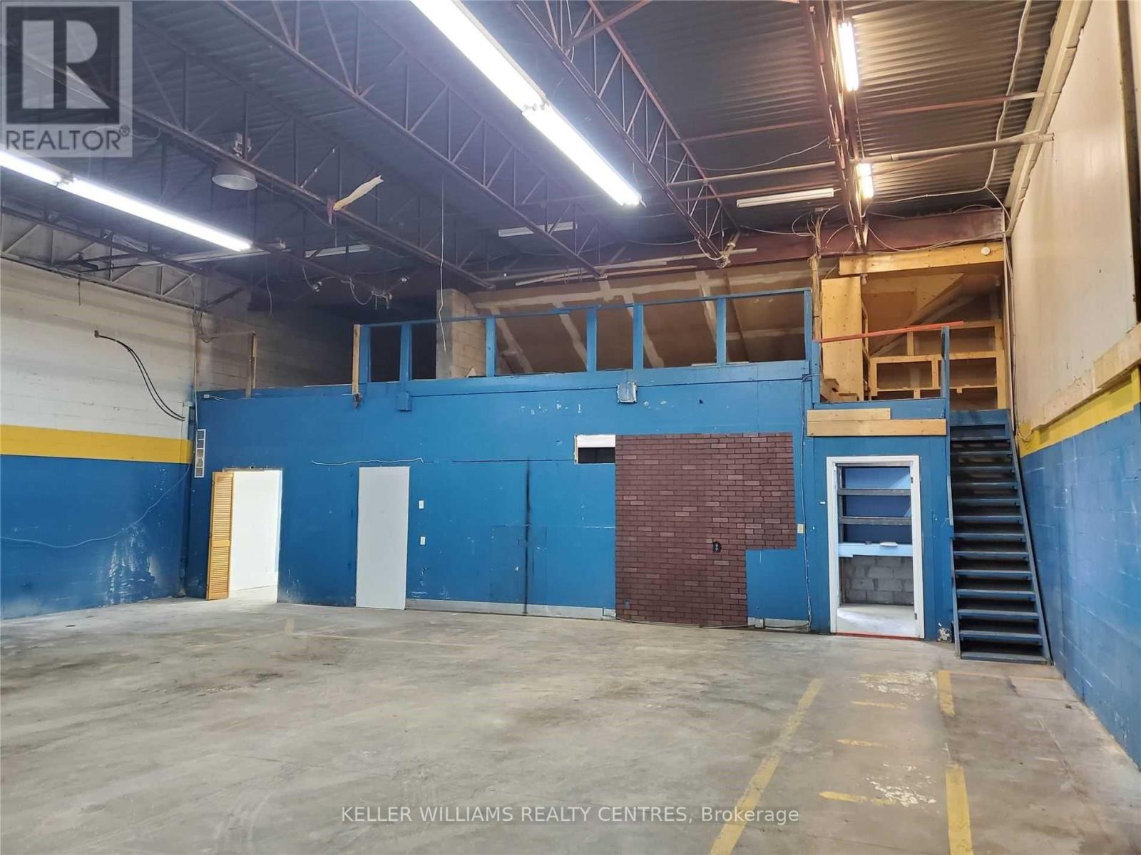 7a - 24707 Woodbine Avenue, Georgina, Ontario  L4P 3E9 - Photo 4 - N12485772