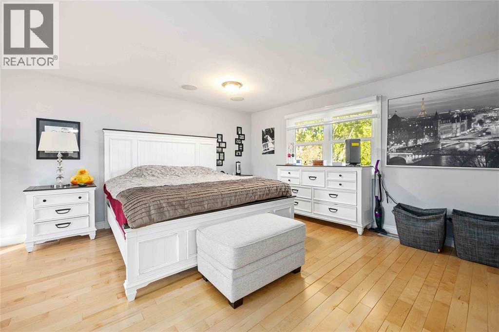 1104 Cathcart Boulevard, Sarnia, Ontario  N7S 2H5 - Photo 15 - 25027356